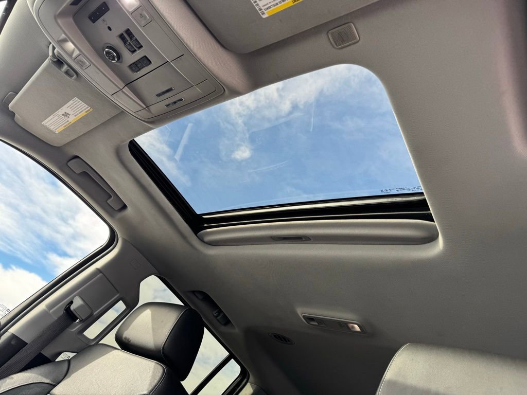 Used 2020 GMC Yukon XL SLT image 10