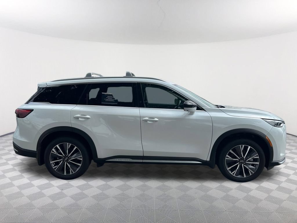 Certified 2026 INFINITI QX60 Luxe w/ Cargo Package FWD image 4