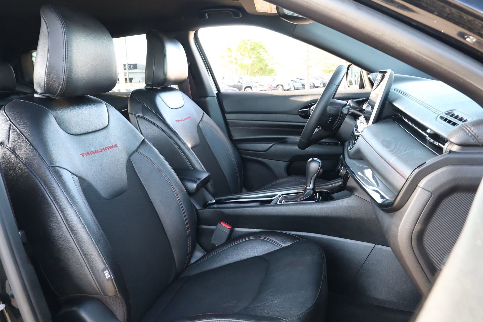 Used 2024 Jeep Compass Trailhawk image 30