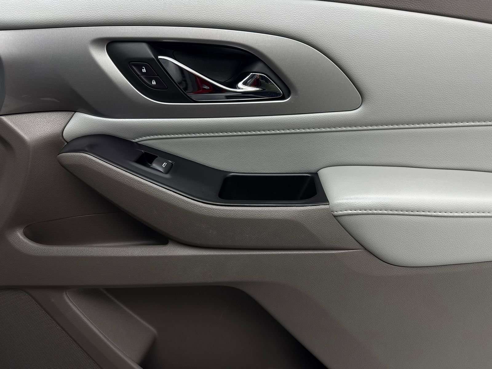 Used 2019 Chevrolet Traverse LT image 44