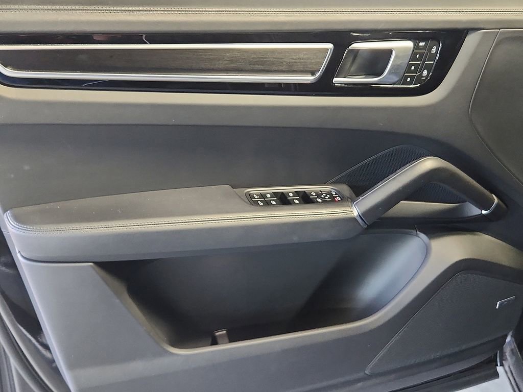 Certified 2023 Porsche Cayenne GTS image 13