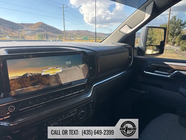 Used 2024 Chevrolet Silverado 3500 High Country w/ High Country Premium Package image 16