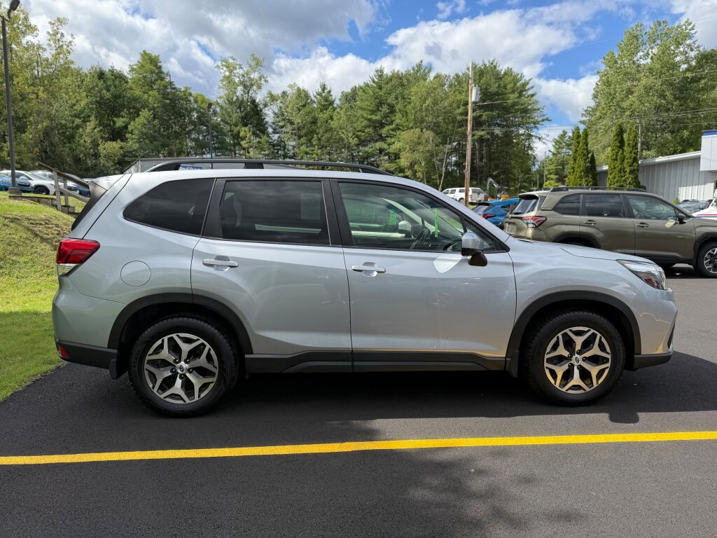 Used 2020 Subaru Forester Premium image 5