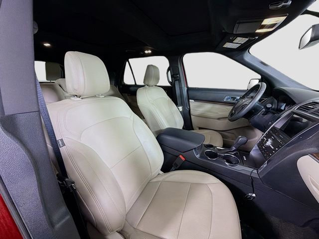 Used 2018 Ford Explorer Limited image 31
