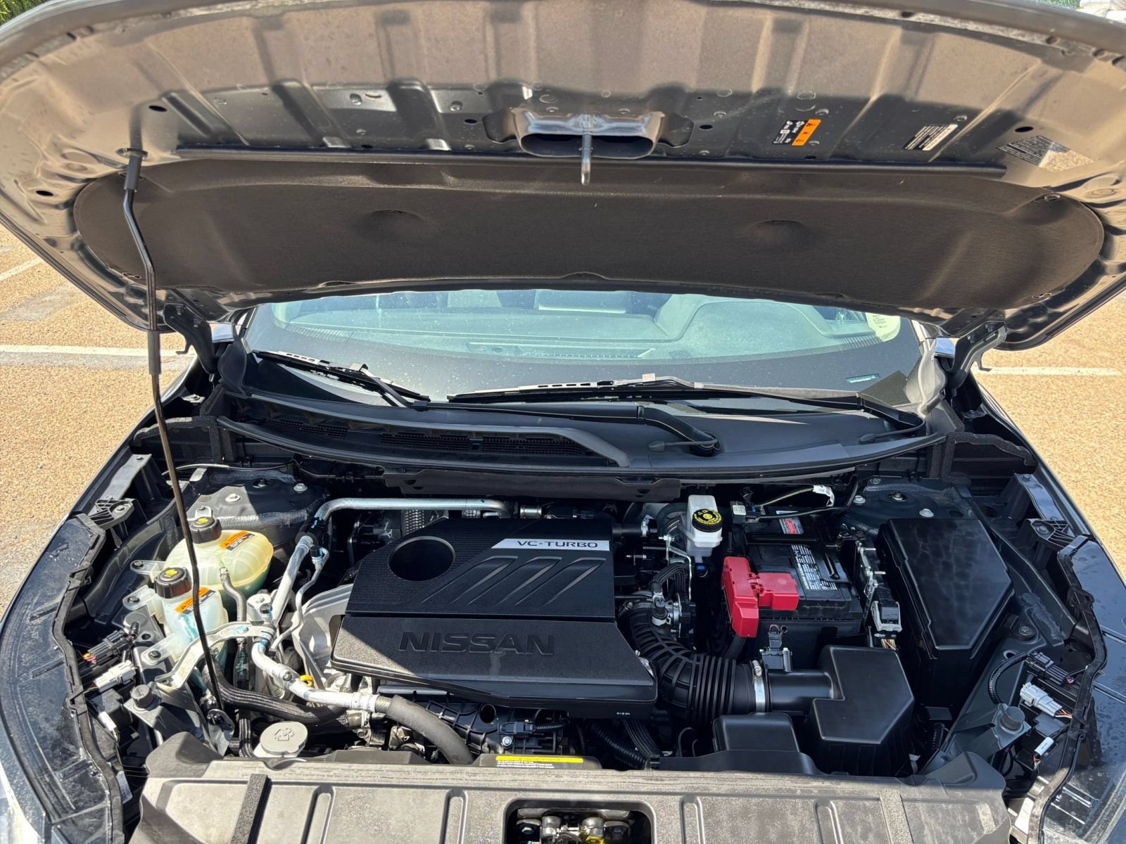 Used 2025 Nissan Rogue SV FWD image 33