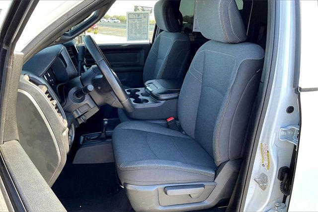 Used 2024 RAM 3500 Tradesman w/ Chrome Appearance Group image 24