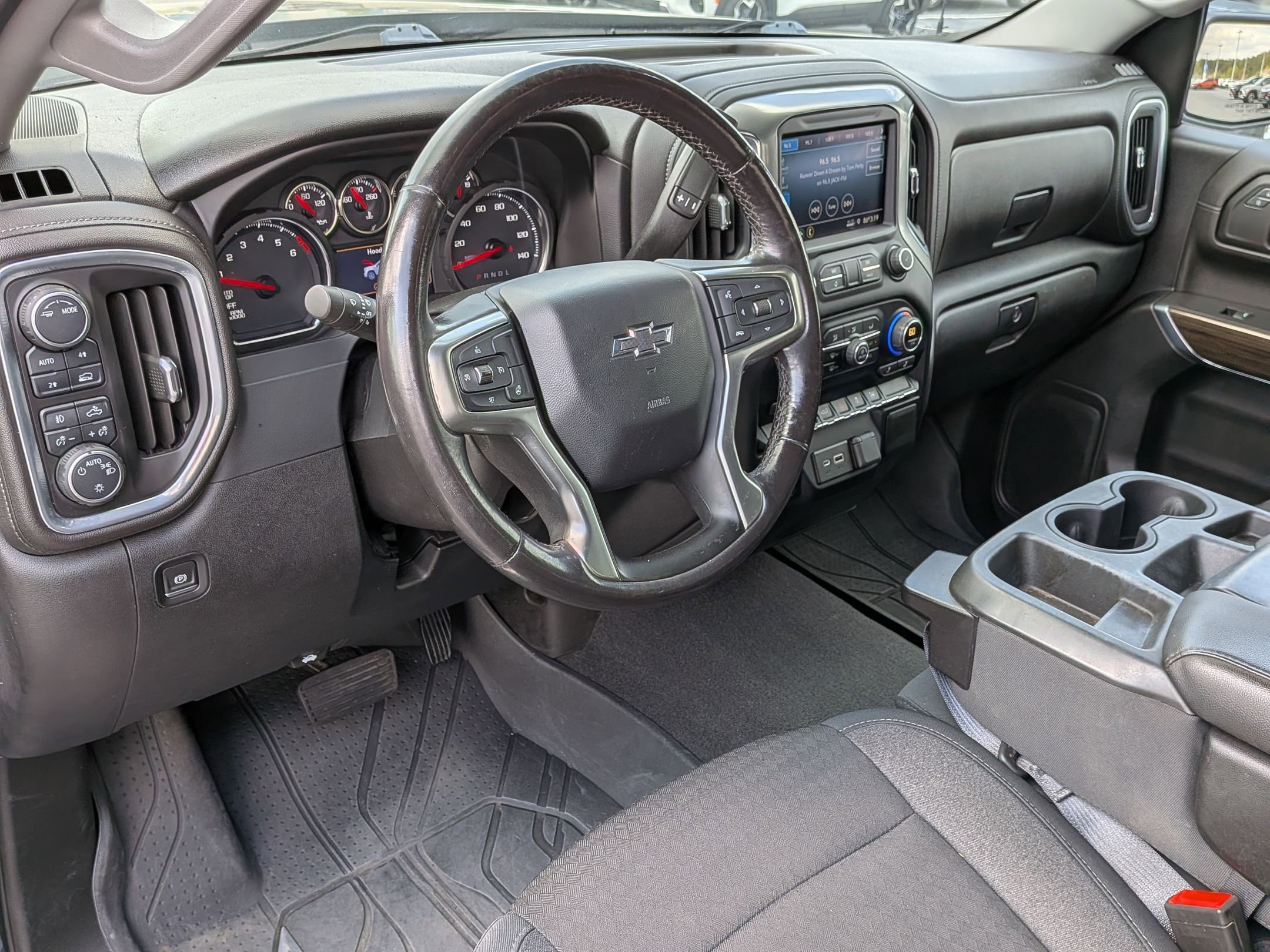 Used 2020 Chevrolet Silverado 1500 RST w/ All-Star Edition image 16