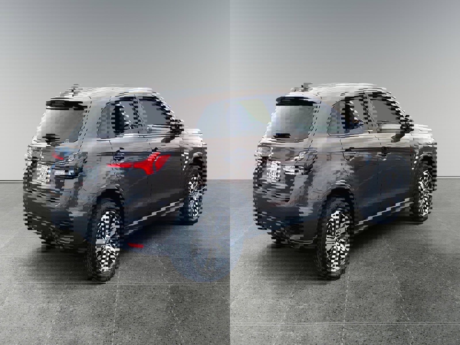 Used 2024 Mitsubishi Outlander Sport SE image 5