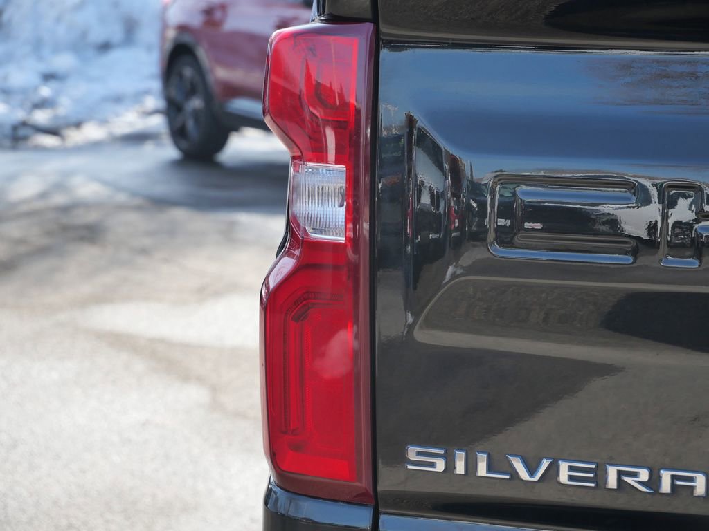 Used 2020 Chevrolet Silverado 1500 LTZ w/ LTZ Premium Package image 9