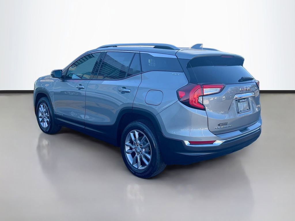Used 2024 GMC Terrain SLT image 5