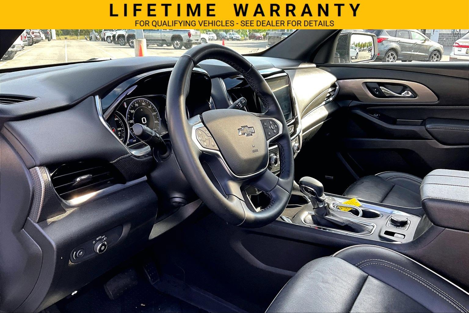 Used 2023 Chevrolet Traverse Premier w/ Redline Edition AWD/4WD image 14