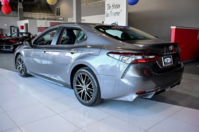 Used 2024 Toyota Camry SE FWD image 7