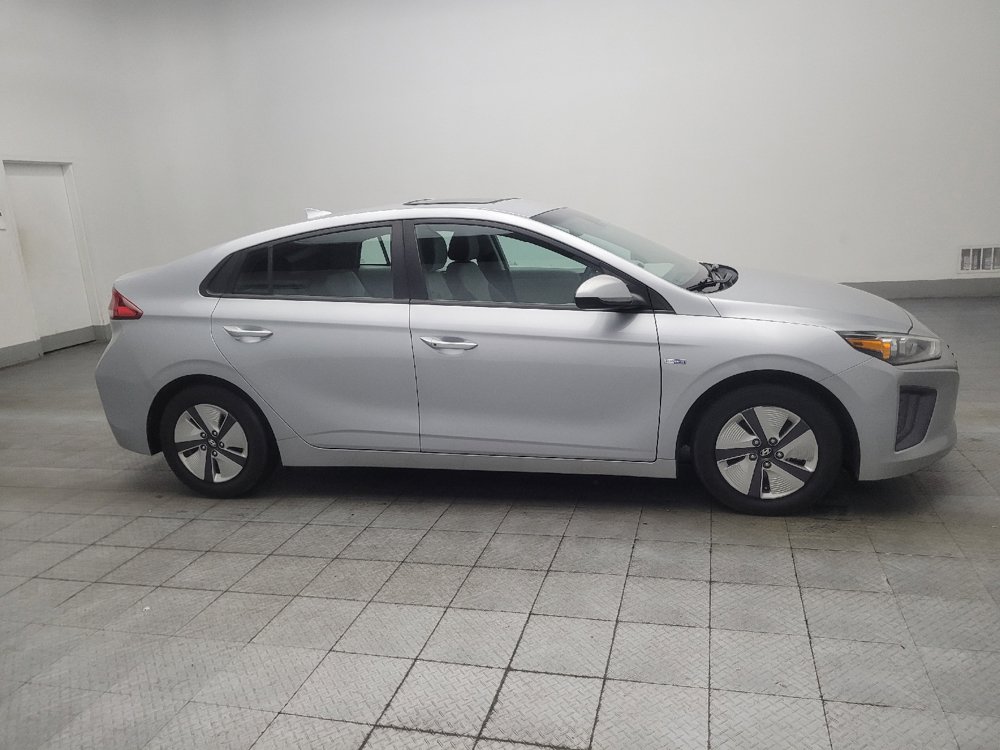 Used 2020 Hyundai Ioniq Blue FWD image 11