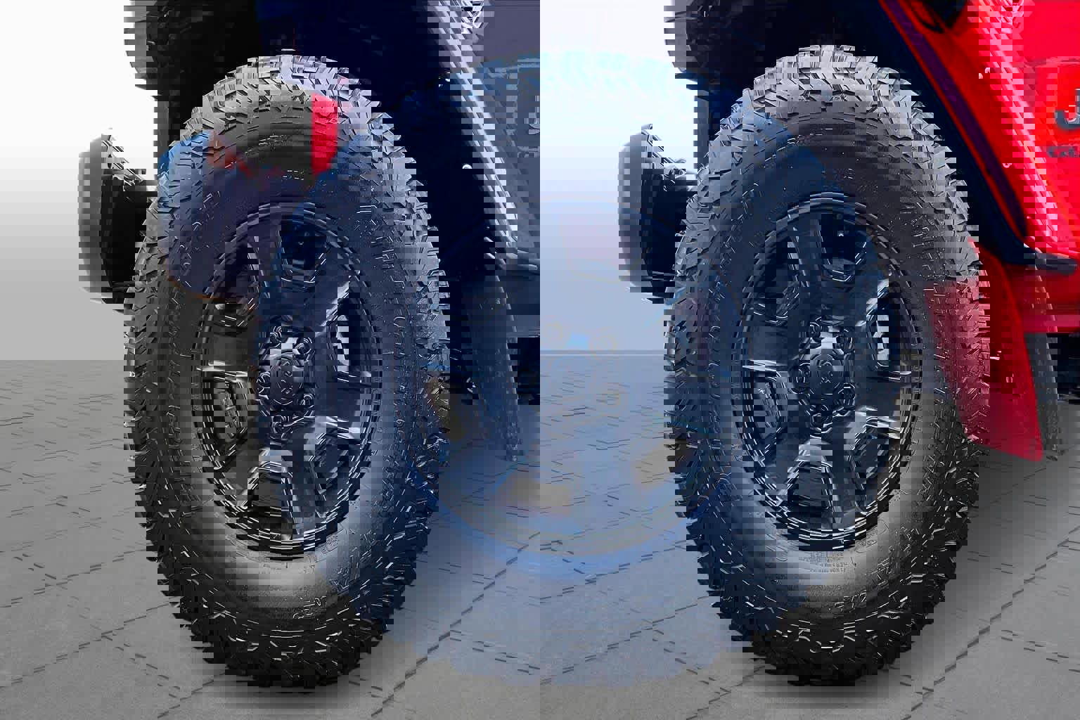 Used 2022 Jeep Gladiator Mojave w/ Cold Weather Group image 11