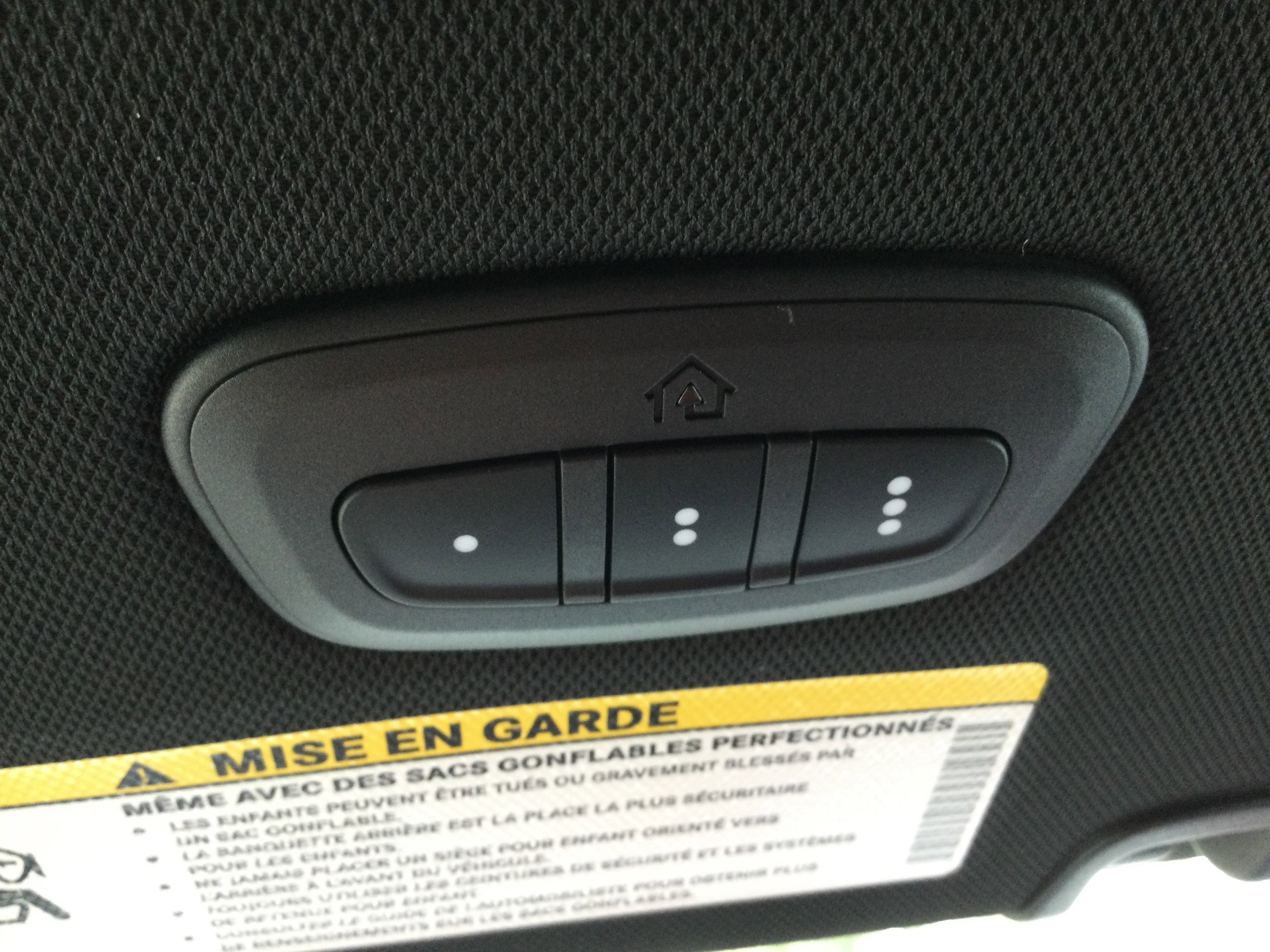 New 2025 Chrysler Pacifica Select image 17