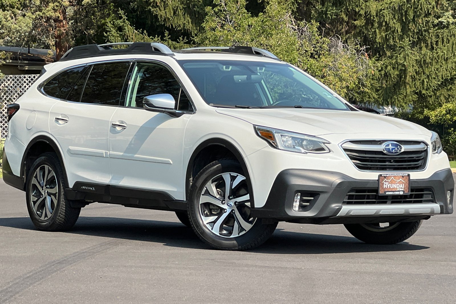 Used 2021 Subaru Outback Touring image 2