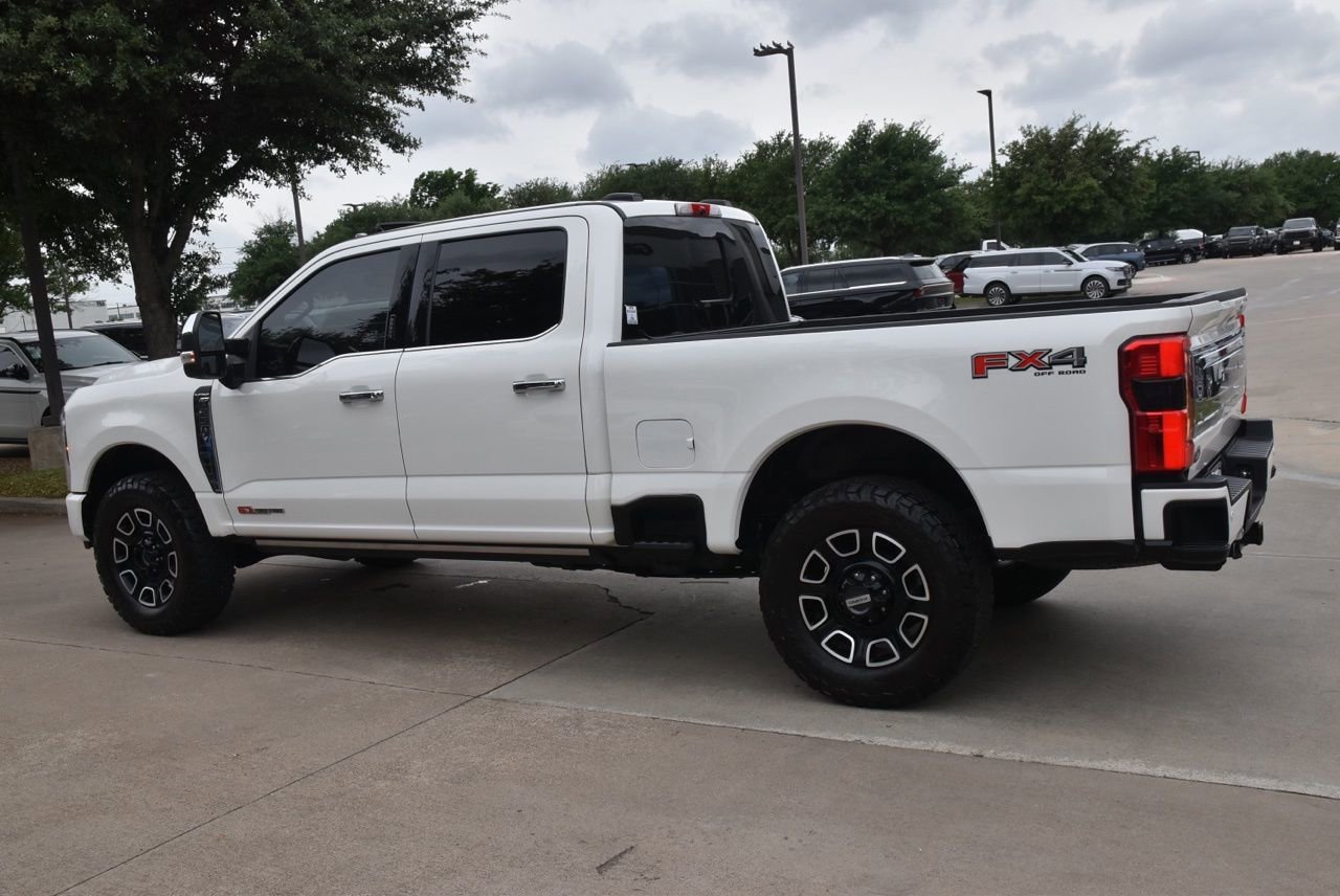 Used 2024 Ford F250 Platinum image 11