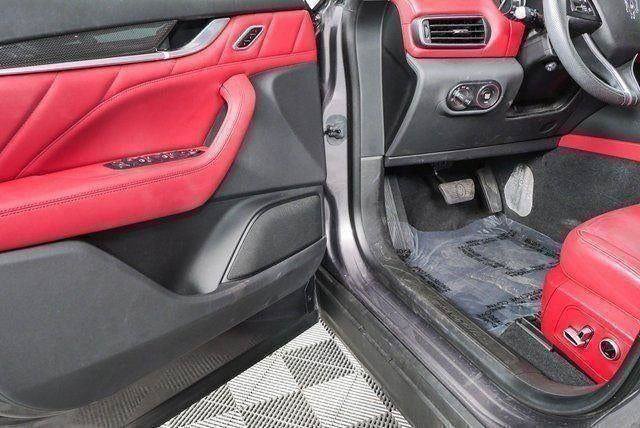 Certified 2023 Maserati Levante GT AWD/4WD image 8