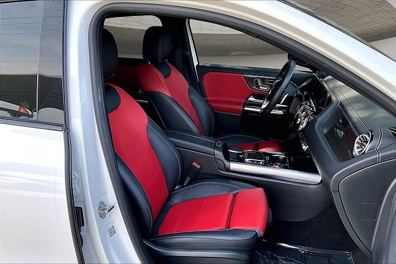 Used 2022 Mercedes-Benz GLA 35 AMG 4MATIC w/ Premium Package Lite image 6
