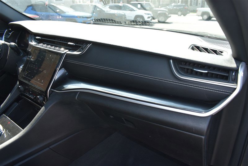 Used 2023 Jeep Grand Cherokee L Laredo AWD/4WD image 34