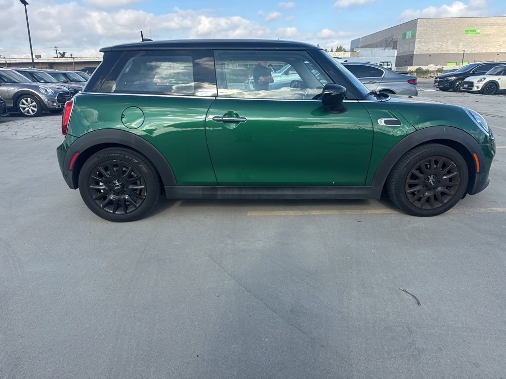 Used 2021 MINI Cooper 2-Door Hardtop FWD image 7