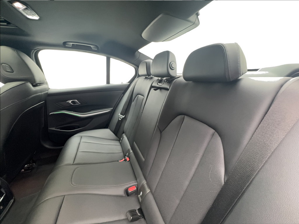 Used 2024 BMW 330i Sedan RWD image 28