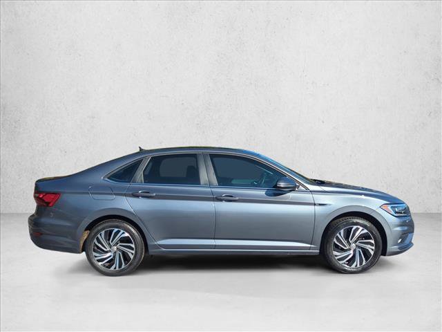 Used 2021 Volkswagen Jetta SEL Premium image 4