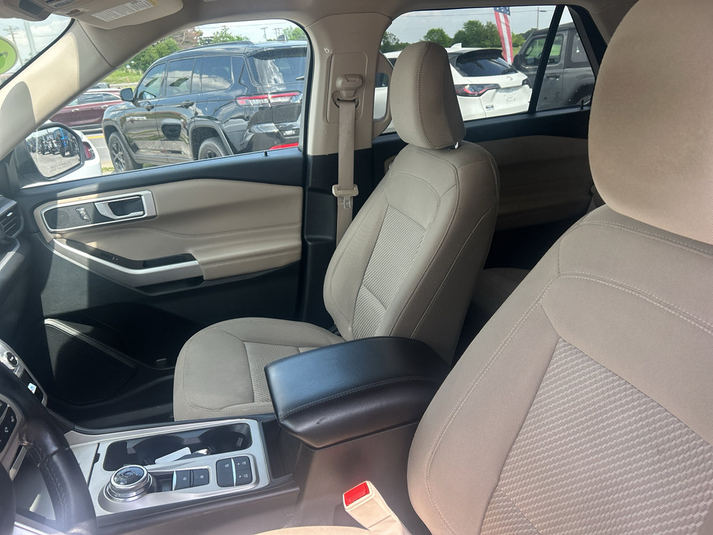Used 2023 Ford Explorer XLT RWD image 19