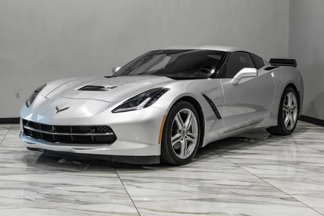 Used 2017 Chevrolet Corvette Stingray Coupe w/ 3LT Preferred Equipment Group RWD image 2