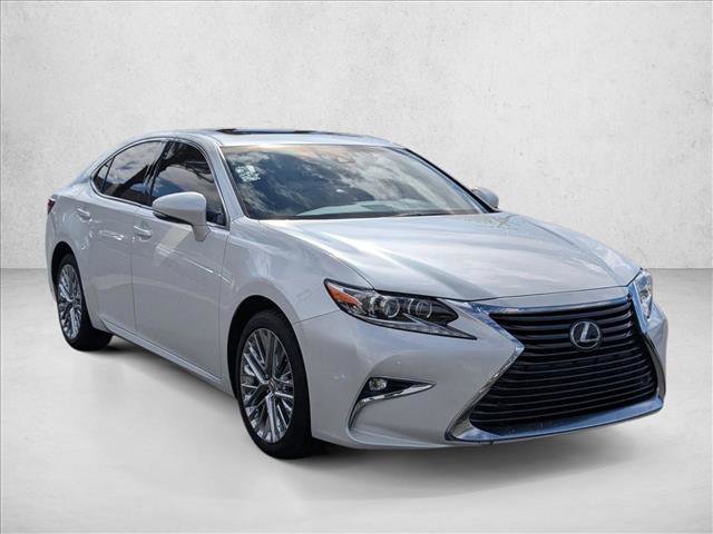 Used 2016 Lexus ES 350 w/ Luxury Package w/Wood Trim image 4