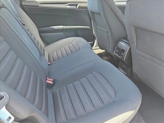 Used 2019 Ford Fusion SE FWD image 18