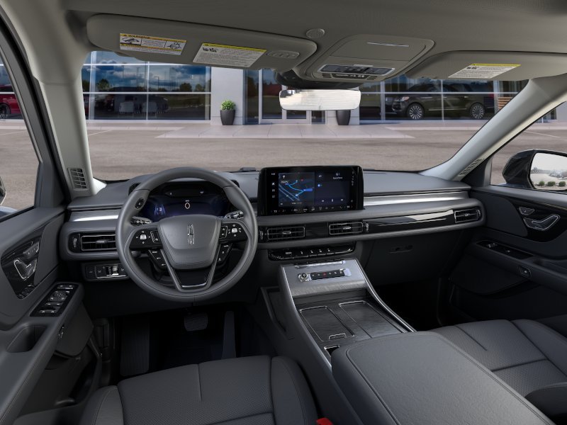 Used 2026 Lincoln Aviator AWD image 9