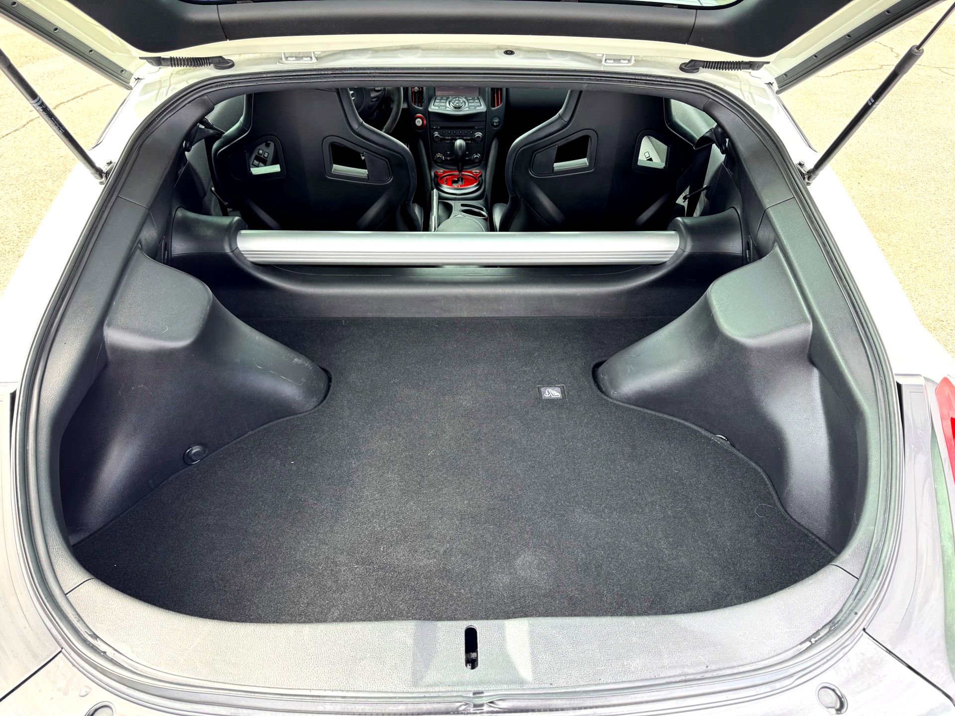 Used 2017 Nissan 370Z NISMO image 11