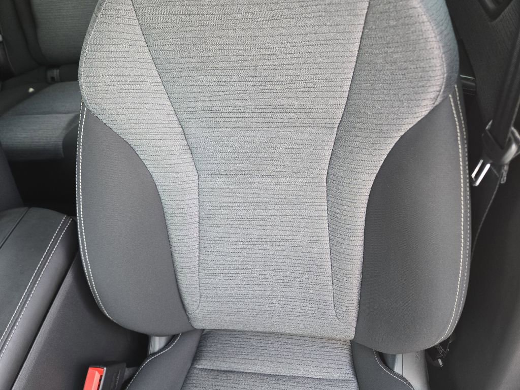 Used 2022 Nissan Rogue SV image 17