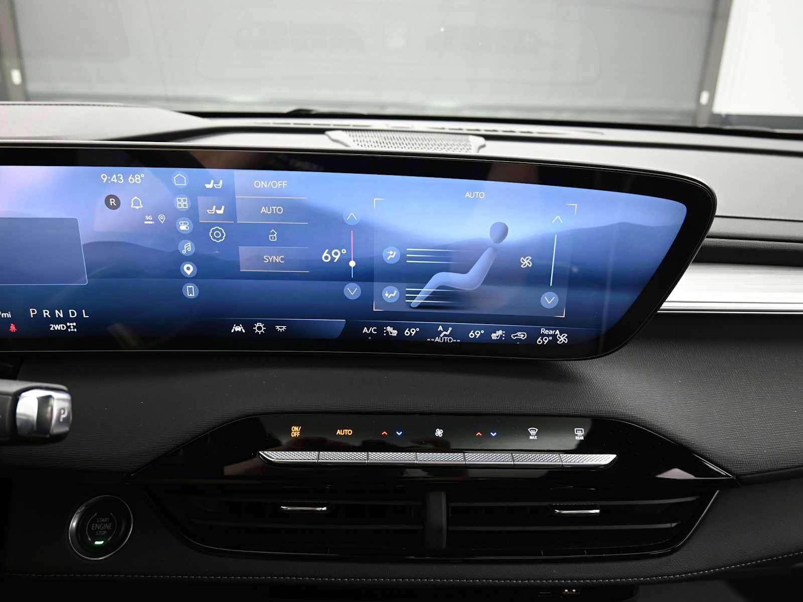 Used 2025 Buick Enclave Preferred w/ Power Package image 18