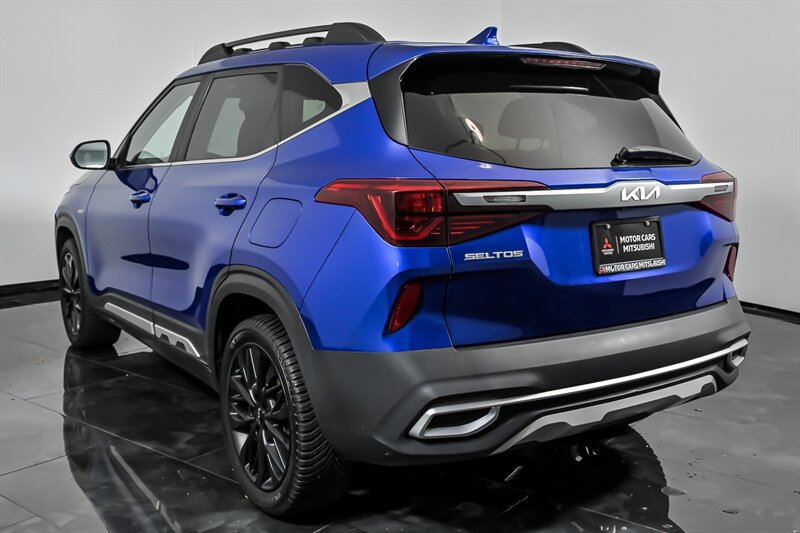 Used 2022 Kia Seltos Nightfall Edition AWD/4WD image 7