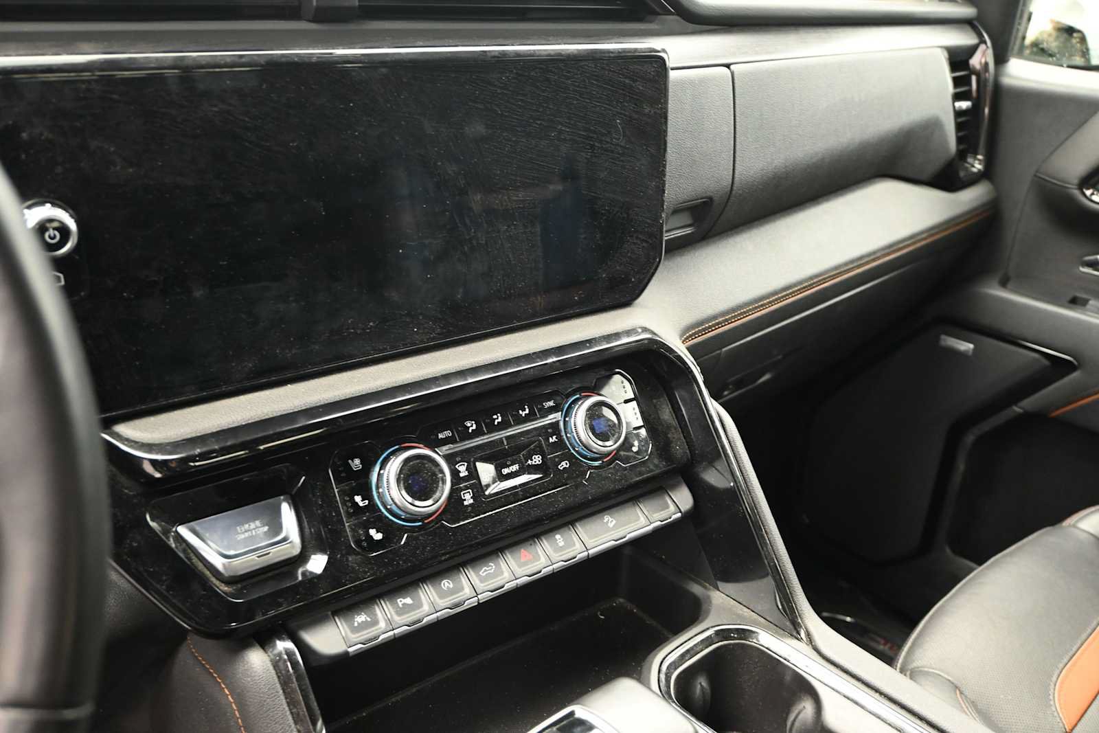 Used 2023 GMC Sierra 1500 AT4 w/ AT4 Premium Package AWD/4WD image 16