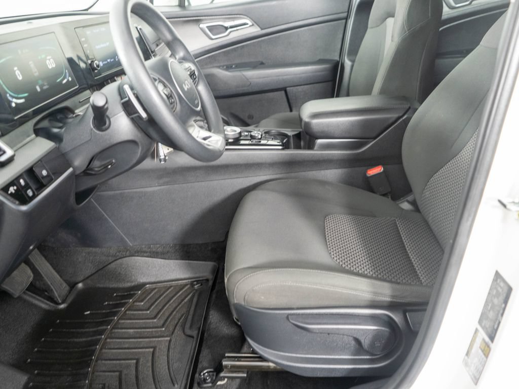 Used 2023 Kia Sportage LX AWD/4WD image 10