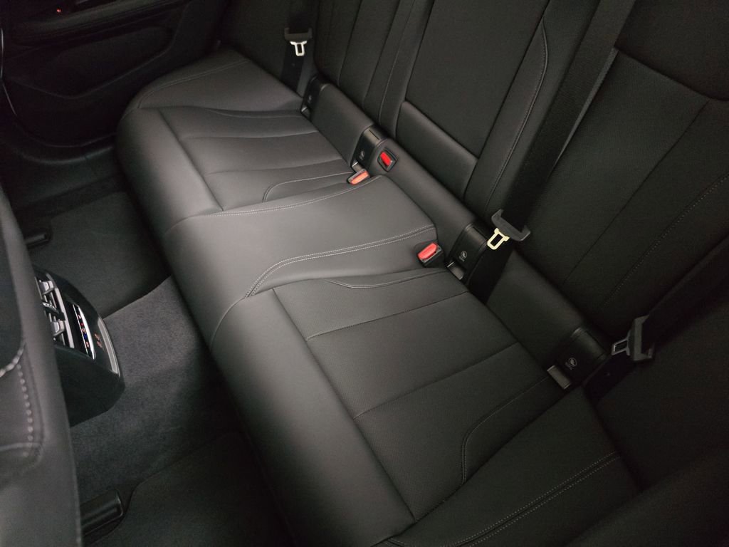 Used 2023 BMW i4 eDrive35 w/ Premium Package image 17