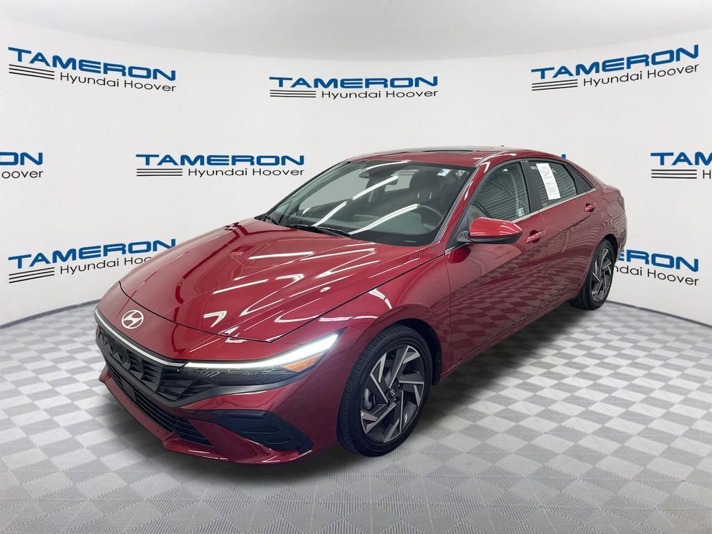Used 2025 Hyundai Elantra SEL w/ Cargo Package FWD image 1