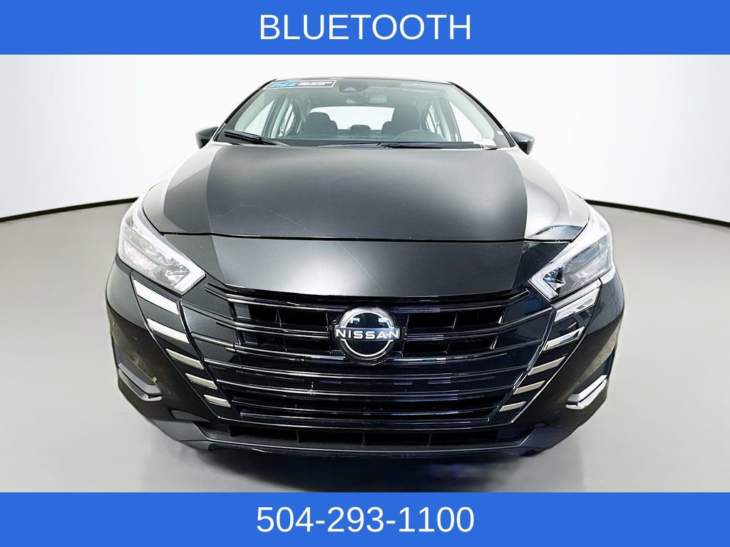 Used 2025 Nissan Versa SV image 2