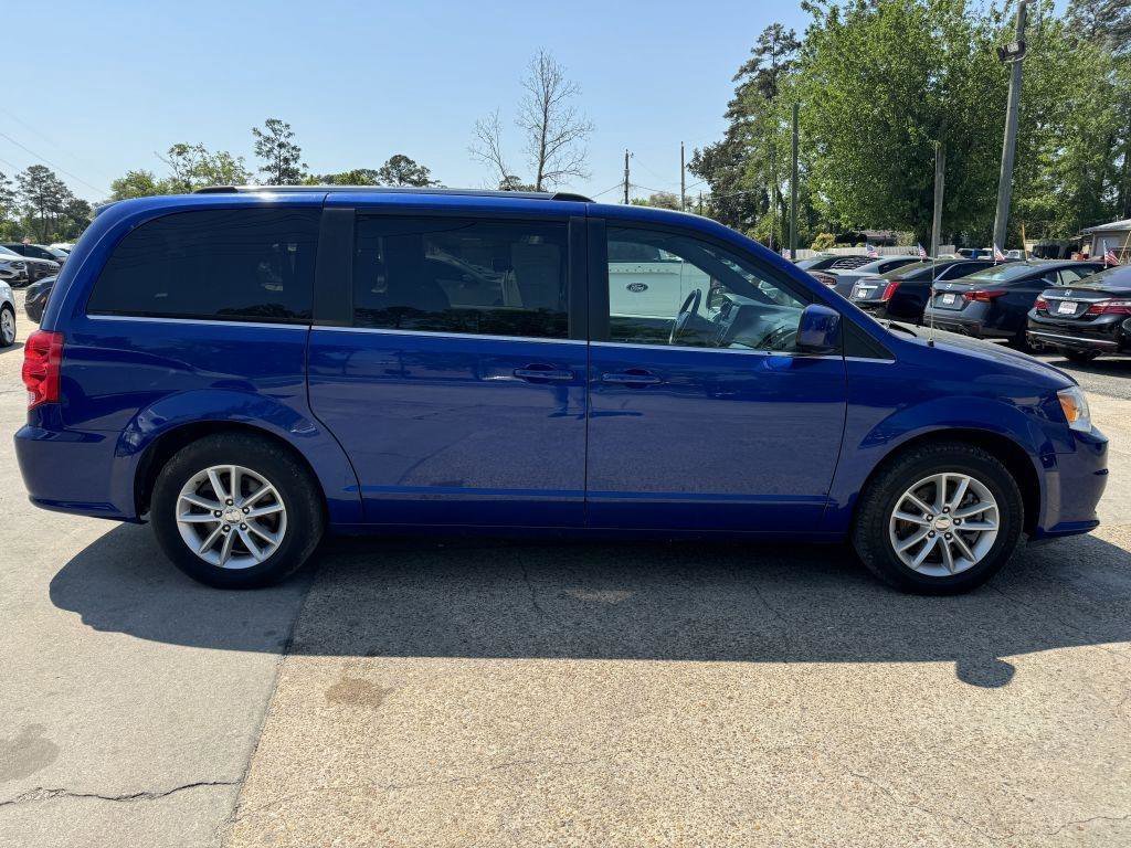 Used 2020 Dodge Grand Caravan SXT image 4