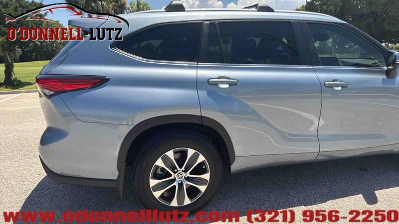 Used 2023 Toyota Highlander XLE FWD image 36
