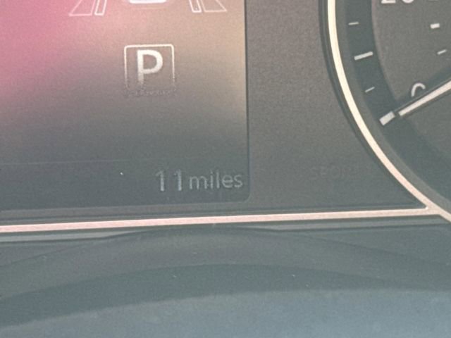 New 2025 Nissan Versa SR w/ Trunk Package image 5