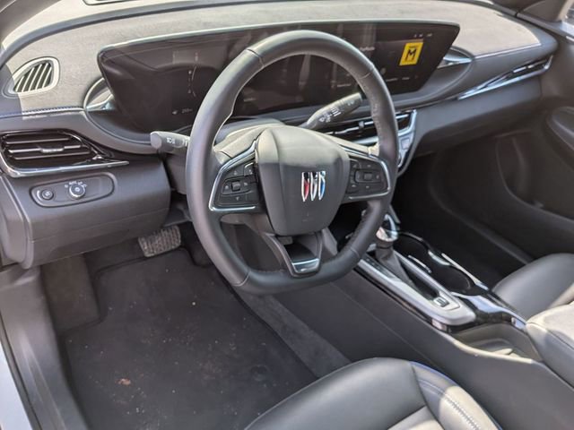 Used 2025 Buick Envista Sport Touring image 9