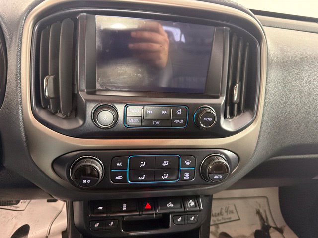 Used 2018 Chevrolet Colorado Z71 AWD/4WD image 14