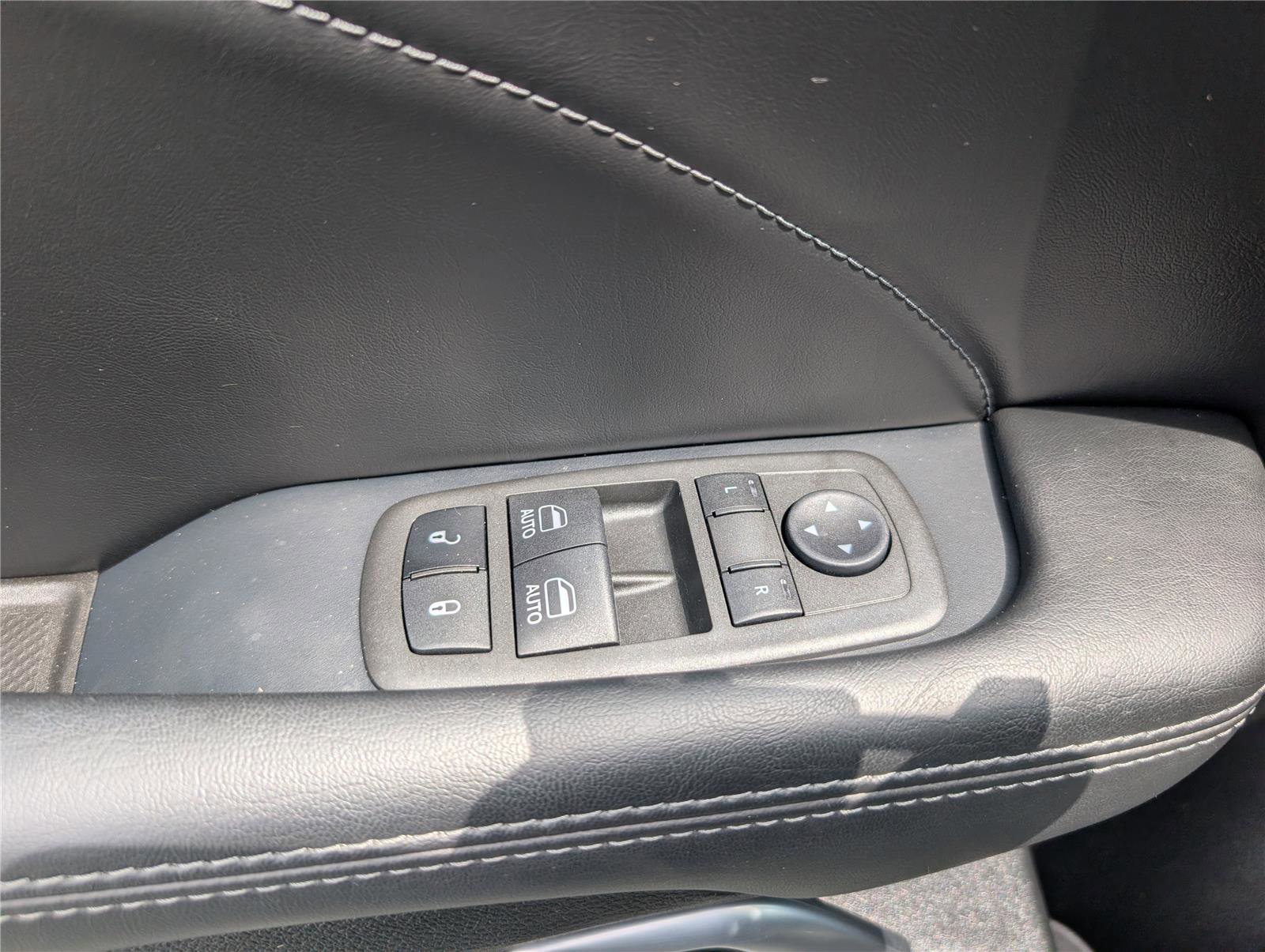 Used 2022 Dodge Challenger R/T Scat Pack RWD image 24