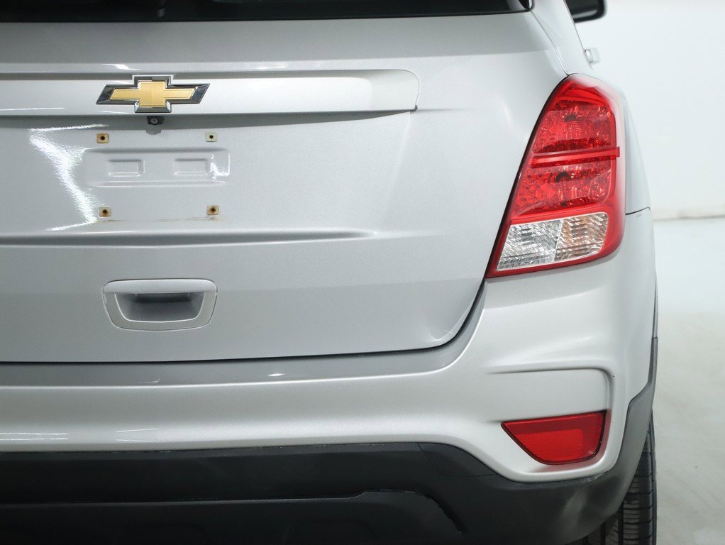 Used 2018 Chevrolet Trax LS image 42