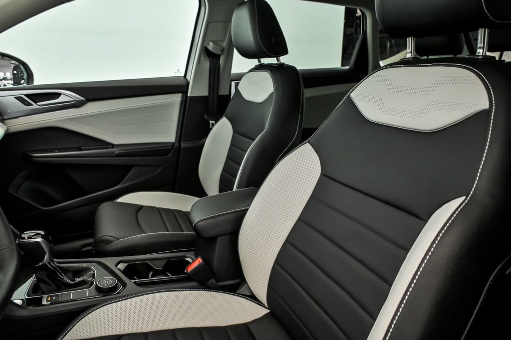New 2026 Volkswagen Taos SEL AWD/4WD image 7