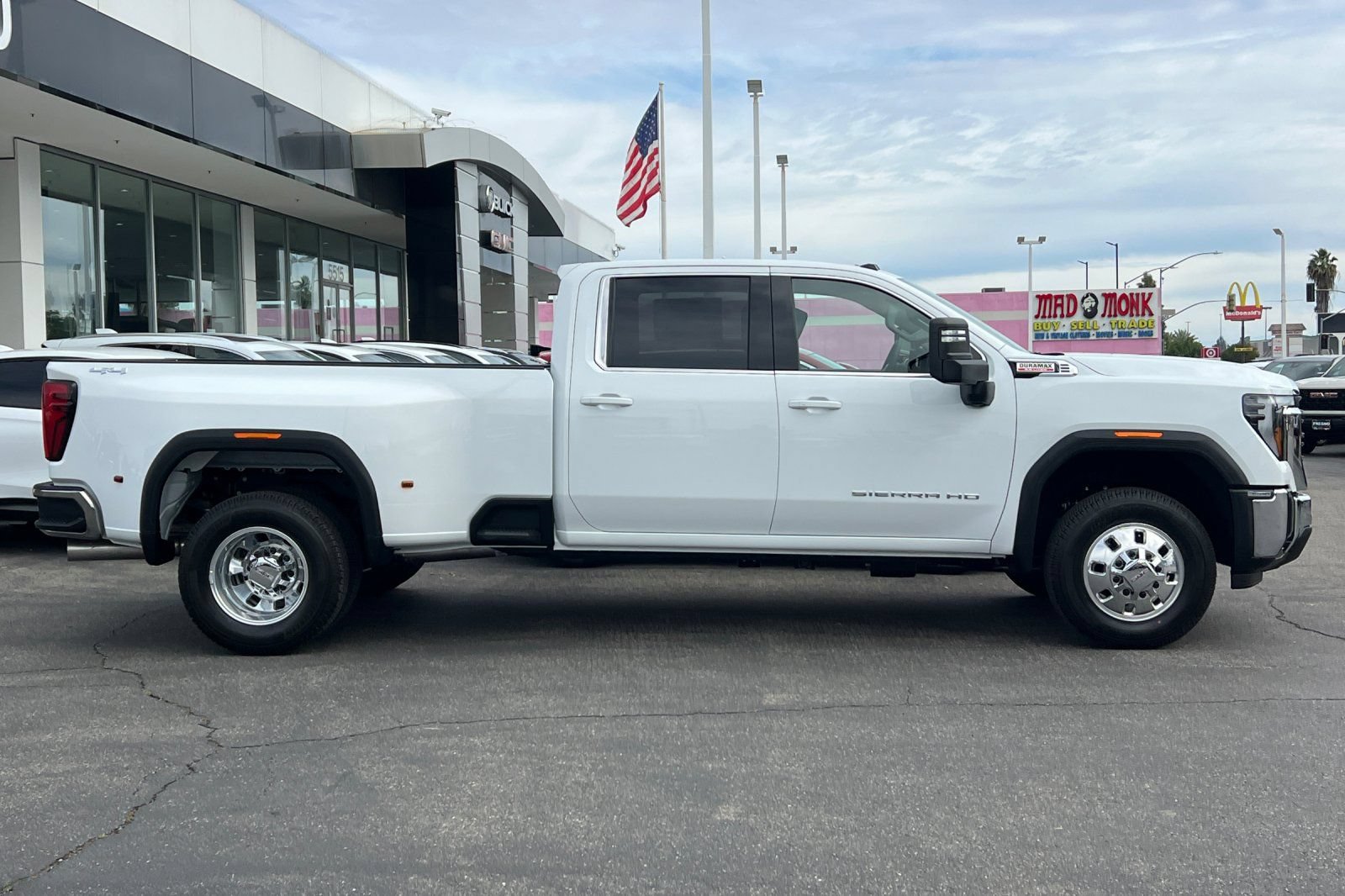 New 2026 GMC Sierra 3500 SLE AWD/4WD image 3